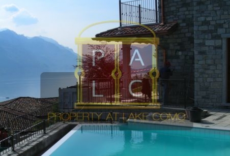 villa in plesio